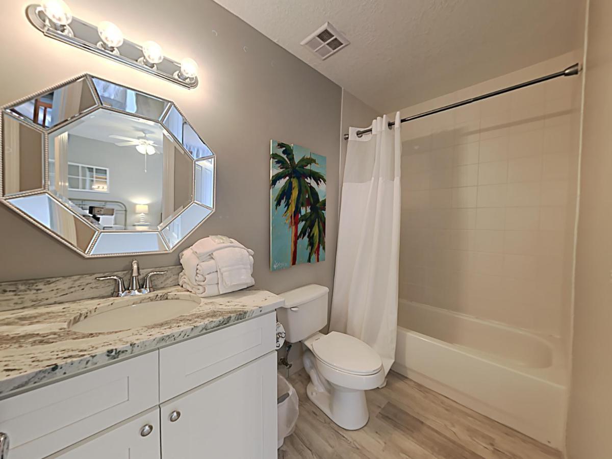 Grand Pointe #714 *
