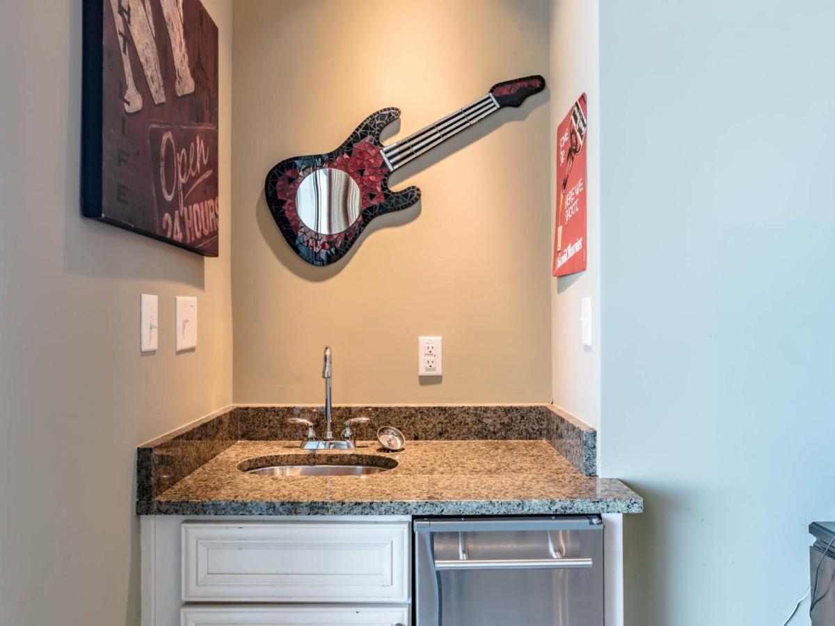 Wharf 810 Apartment Orange Beach