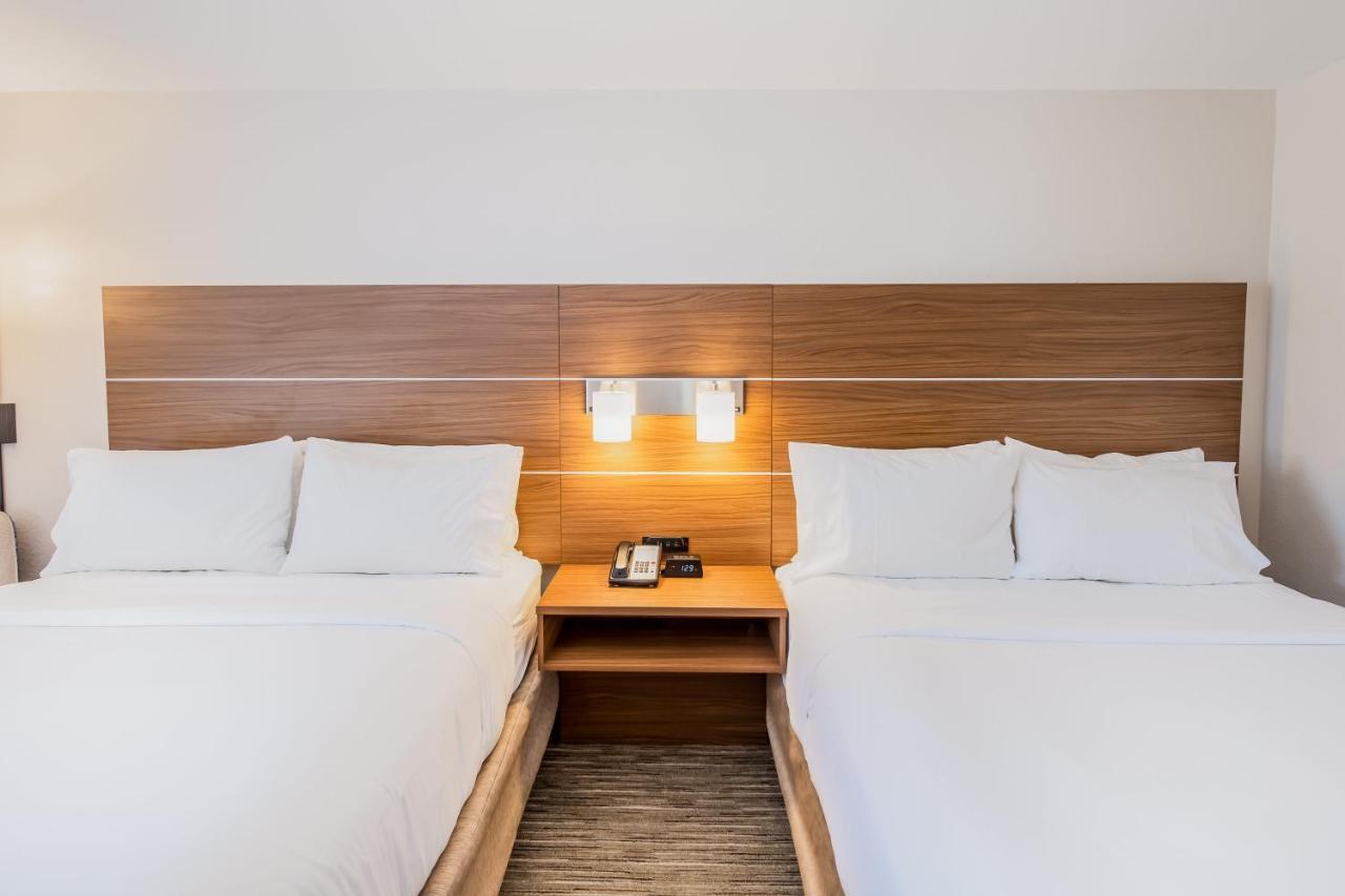 Resort Express Orange - On The By Ihg