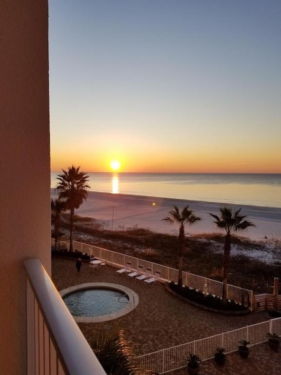 Aparthotel Windward Pointe - 404 - Amazing Views Huge Balcony 3 Bed *