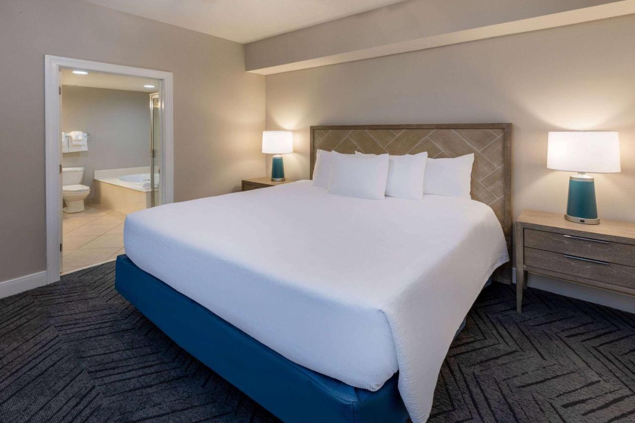 Hotel Escapes! To The Shores Orange Beach, A Ramada By Wyndham Orange Beach