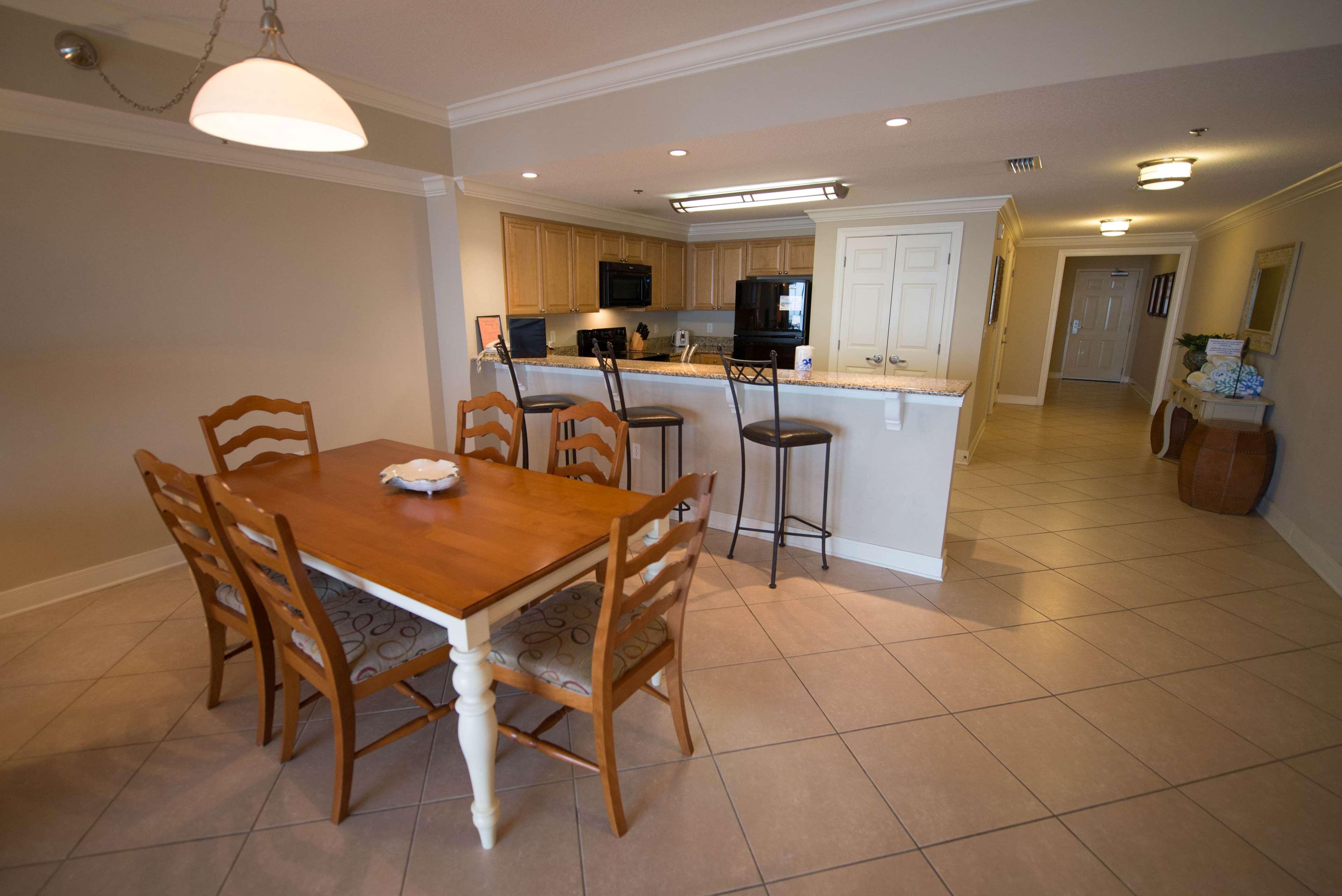 Hotel Escapes! To The Shores Orange Beach, A Ramada By Wyndham 3*