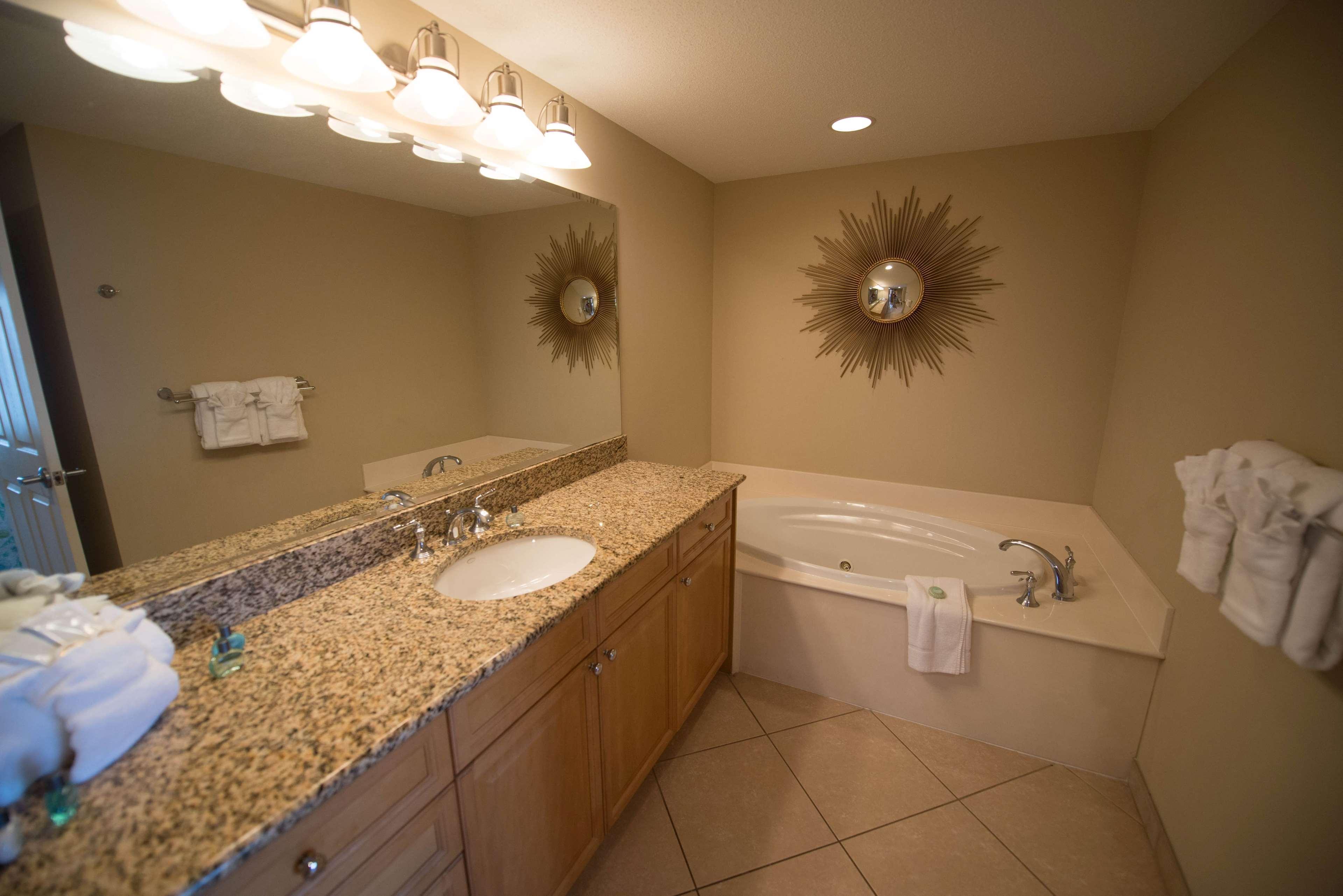 Hotel Escapes! To The Shores Orange Beach, A Ramada By Wyndham Orange Beach