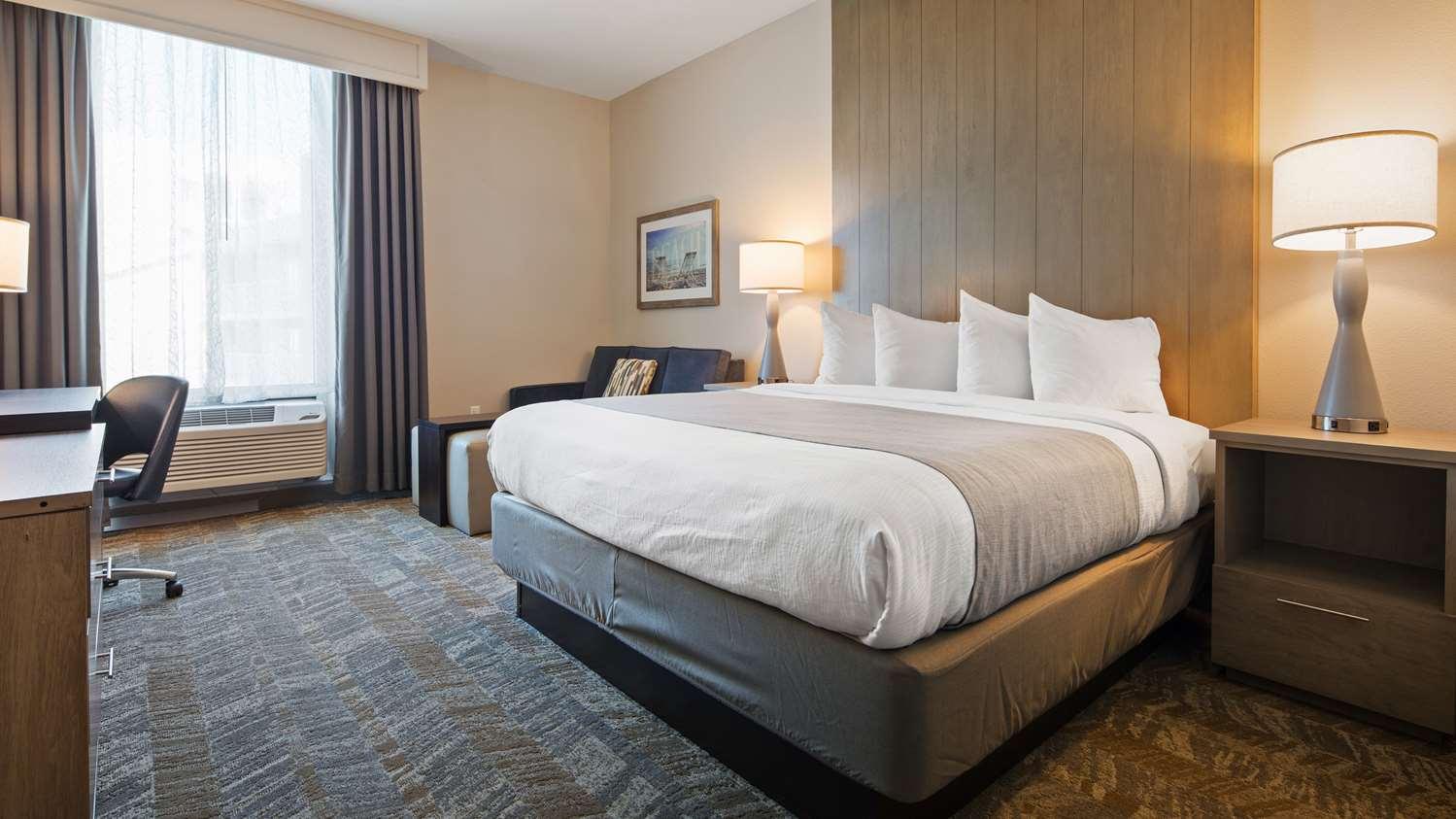 Best Western Premier The Tides Hotel