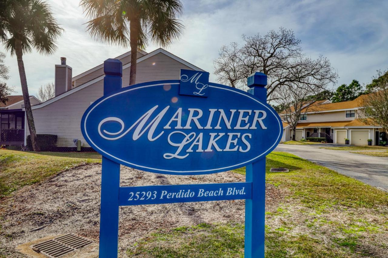 Mariner Lakes 18 *