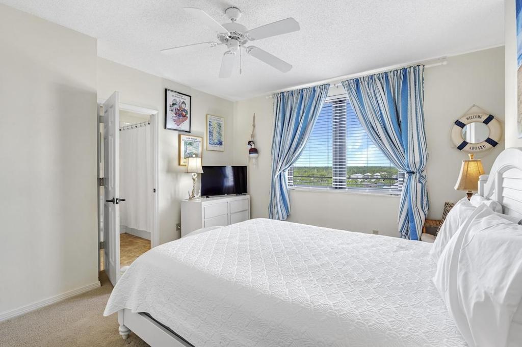 Four Seasons Unit 704e * Orange Beach