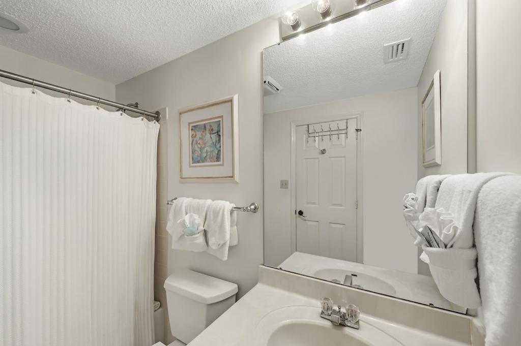 Four Seasons Unit 704e Orange Beach