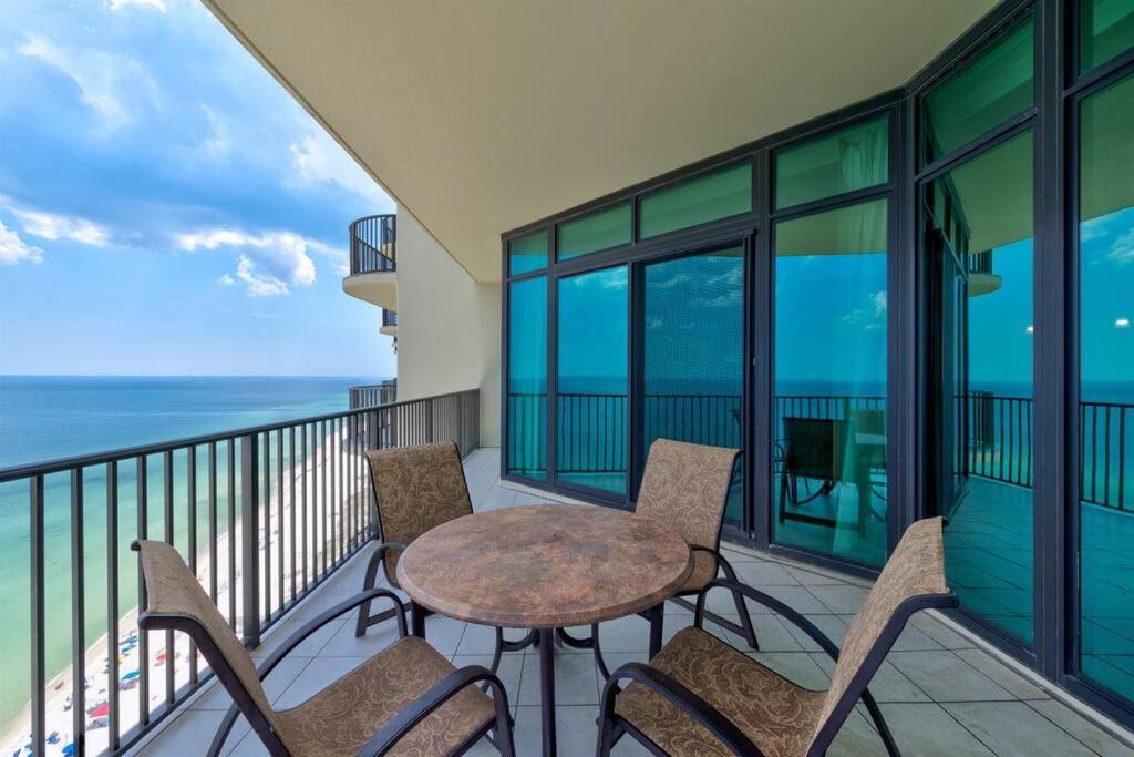 Phoenix West - 2207 - High-end Luxury Beachfront Orange Beach