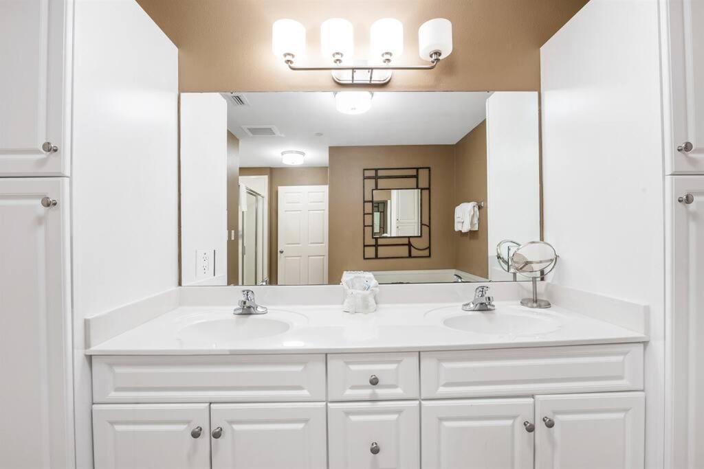 Apartment Phoenix West - 2207 - High-end Luxury Beachfront