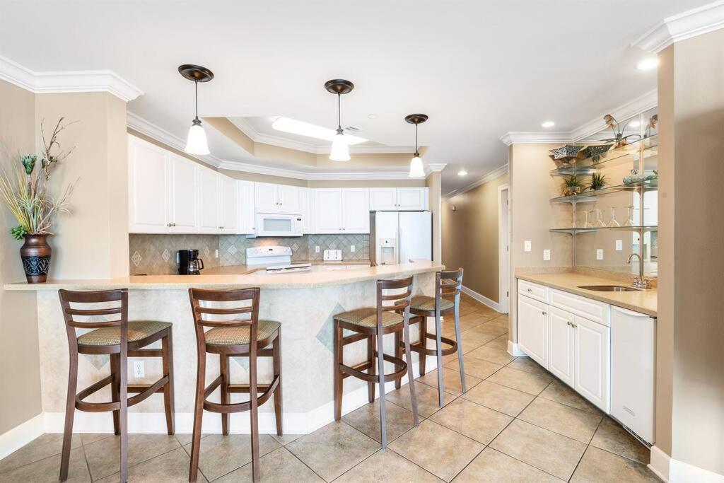 Phoenix West - 2207 - High-end Luxury Beachfront