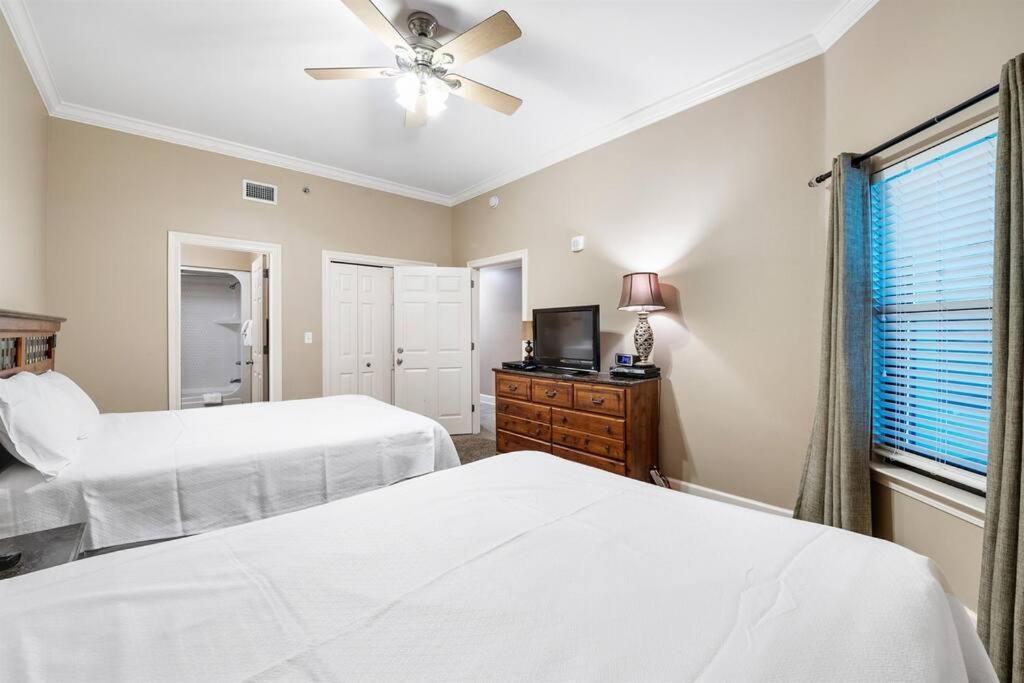 Apartment Phoenix West - 2207 - High-end Luxury Beachfront *