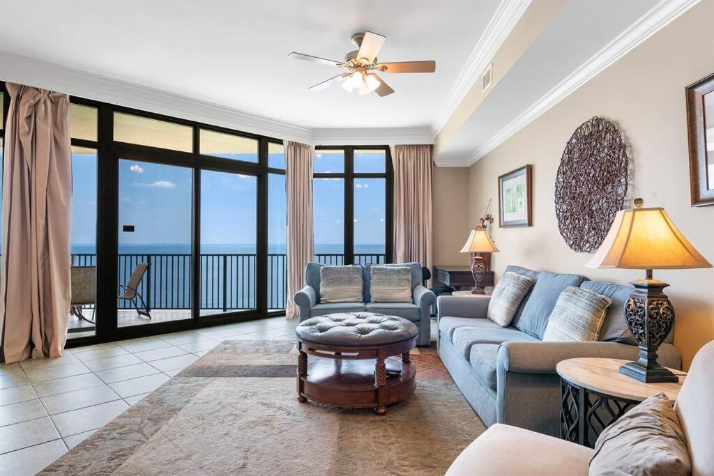 Phoenix West - 2207 - High-end Luxury Beachfront Apartment *