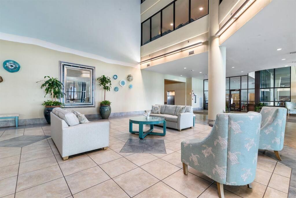 Phoenix West - 2207 - High-end Luxury Beachfront * Orange Beach
