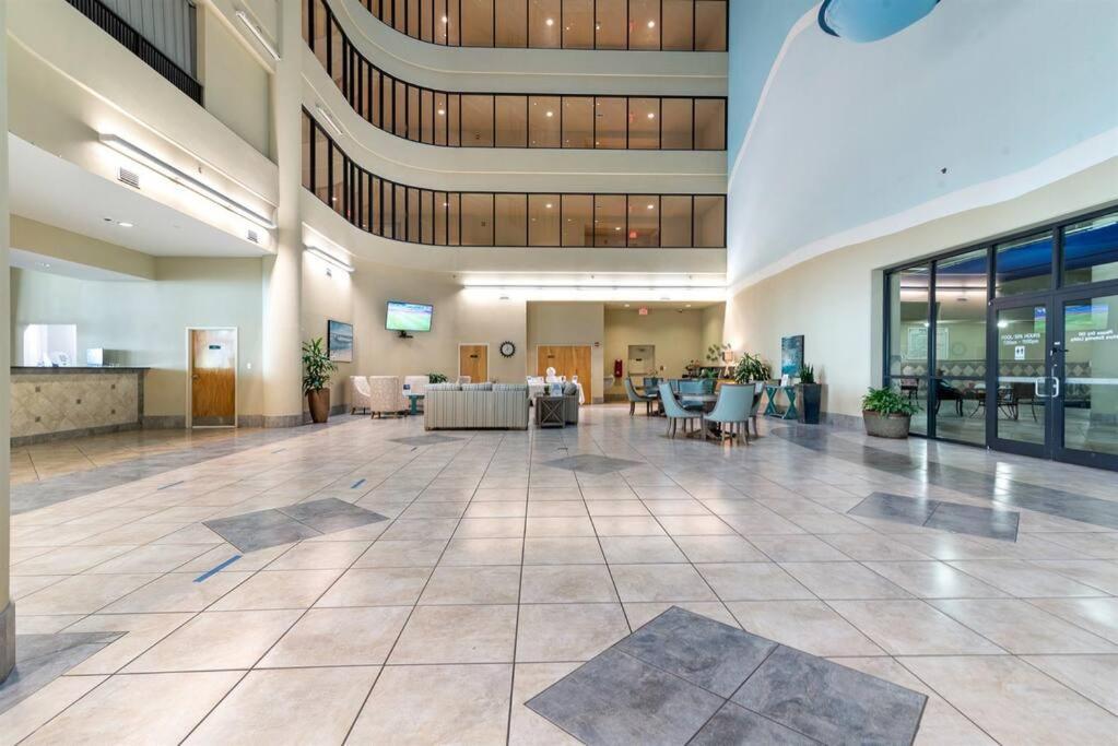 Apartment Phoenix West - 2207 - High-end Luxury Beachfront *