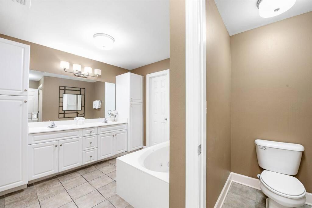 Apartment Phoenix West - 2207 - High-end Luxury Beachfront Orange Beach