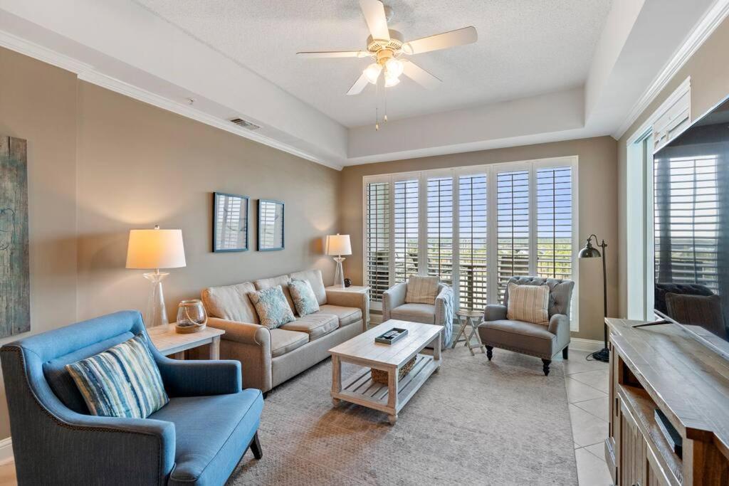 *breathtaking Waterfront 2 Bedroom*: Sleeps 8! * Orange Beach