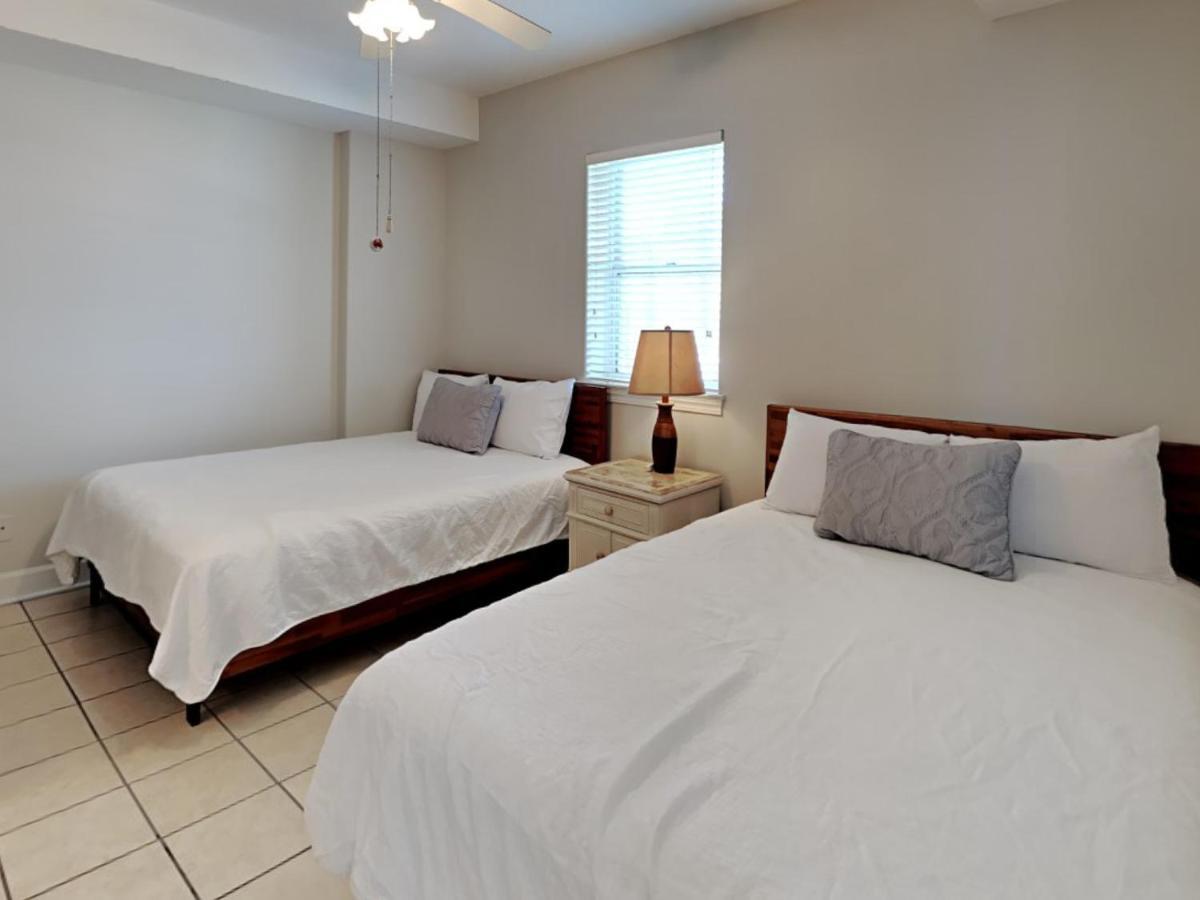 Regency Isle 609 *