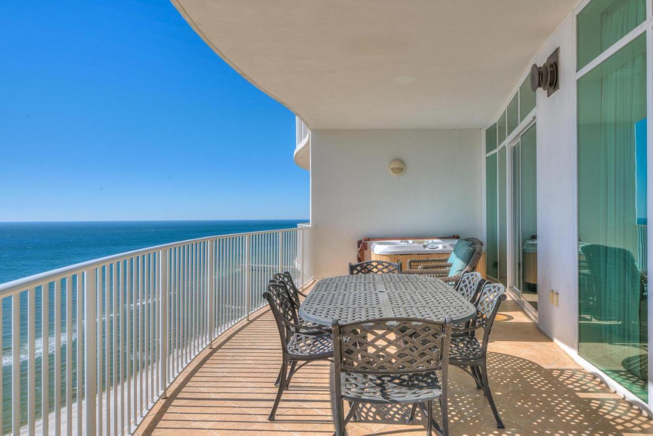 Turquoise D1703 Holiday home