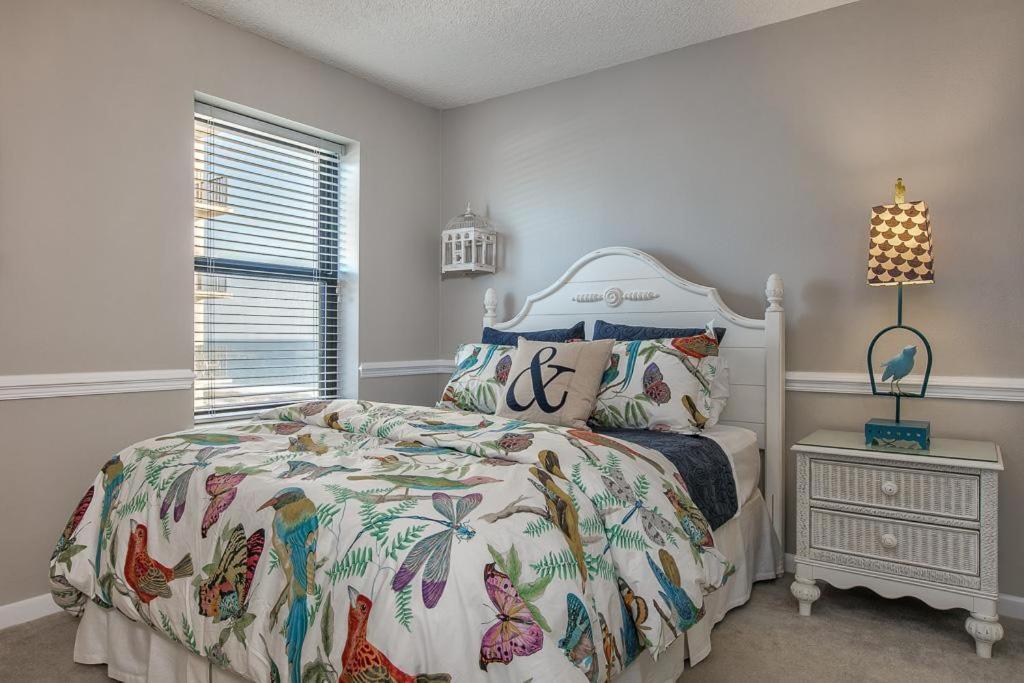 Apartment Phoenix Vii Unit 7717