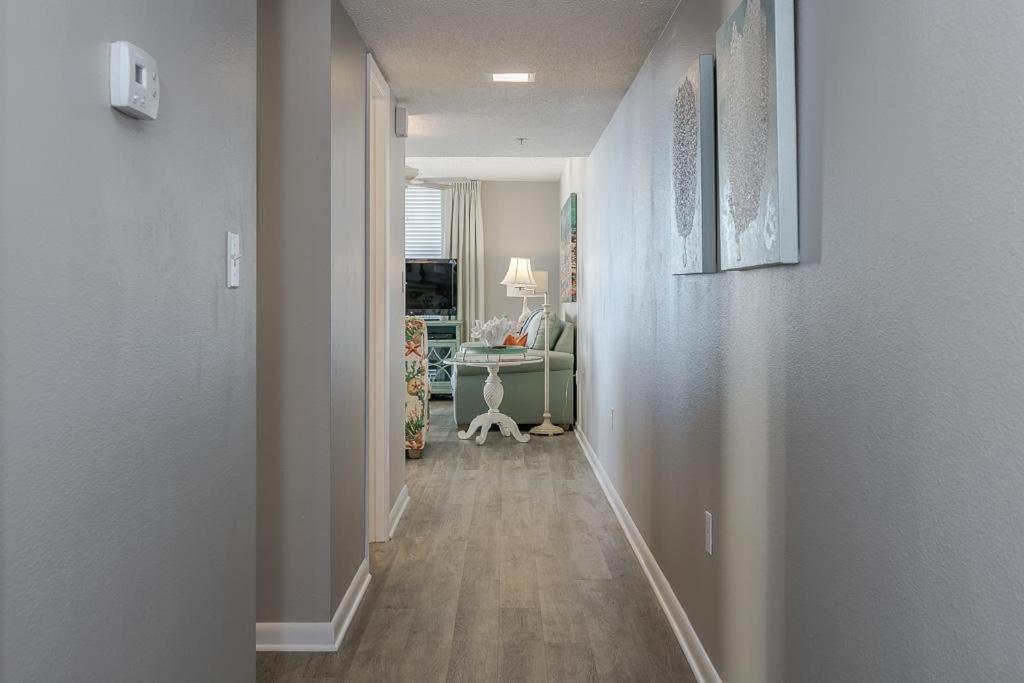 Apartment Phoenix Vii Unit 7717 *