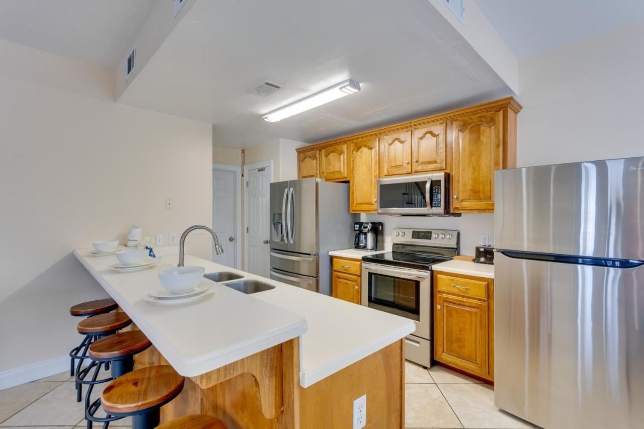 Orange Family Duplex With Deck Less Than 1 Mi To Shore Holiday home