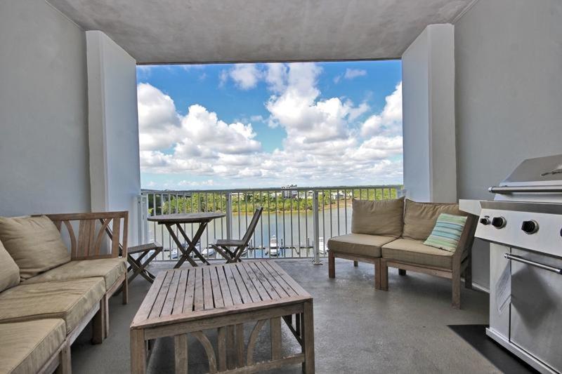 Holiday home Wharf 615