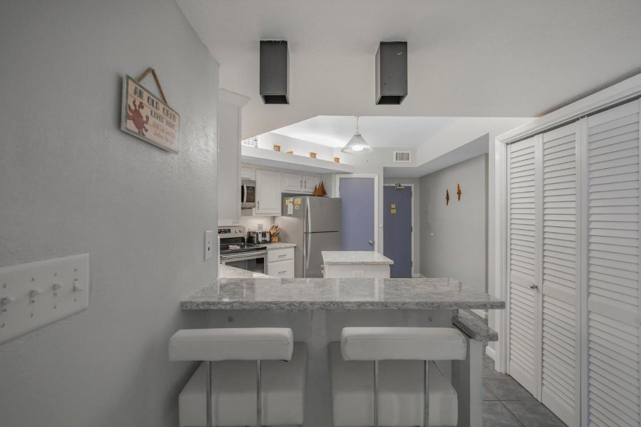 Summer House 1405a By Collection *