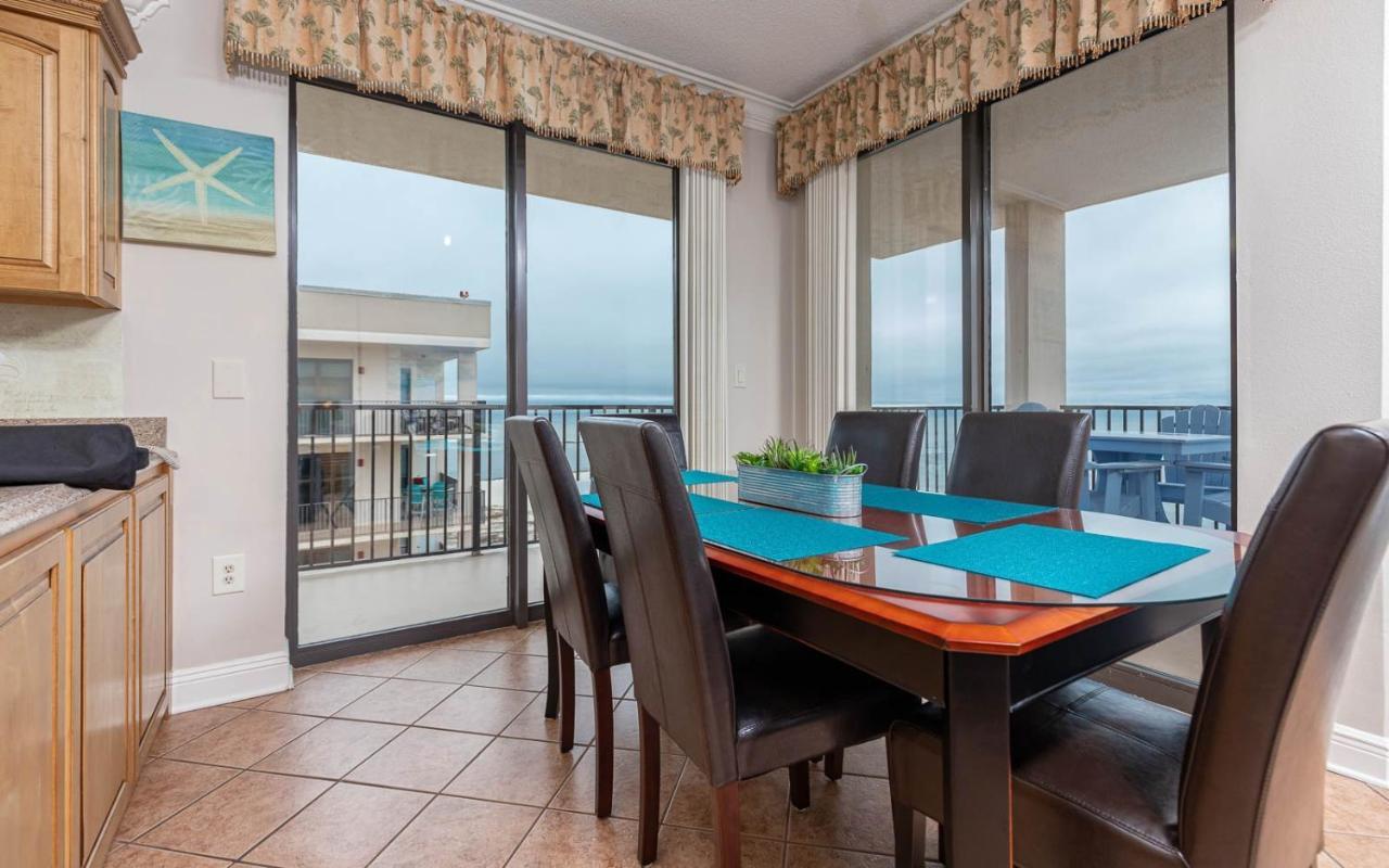Phoenix East 1511 Apartment