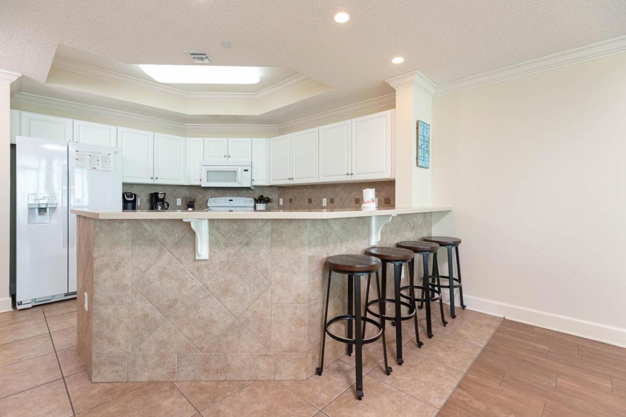 Phoenix West 2202 Apartment *