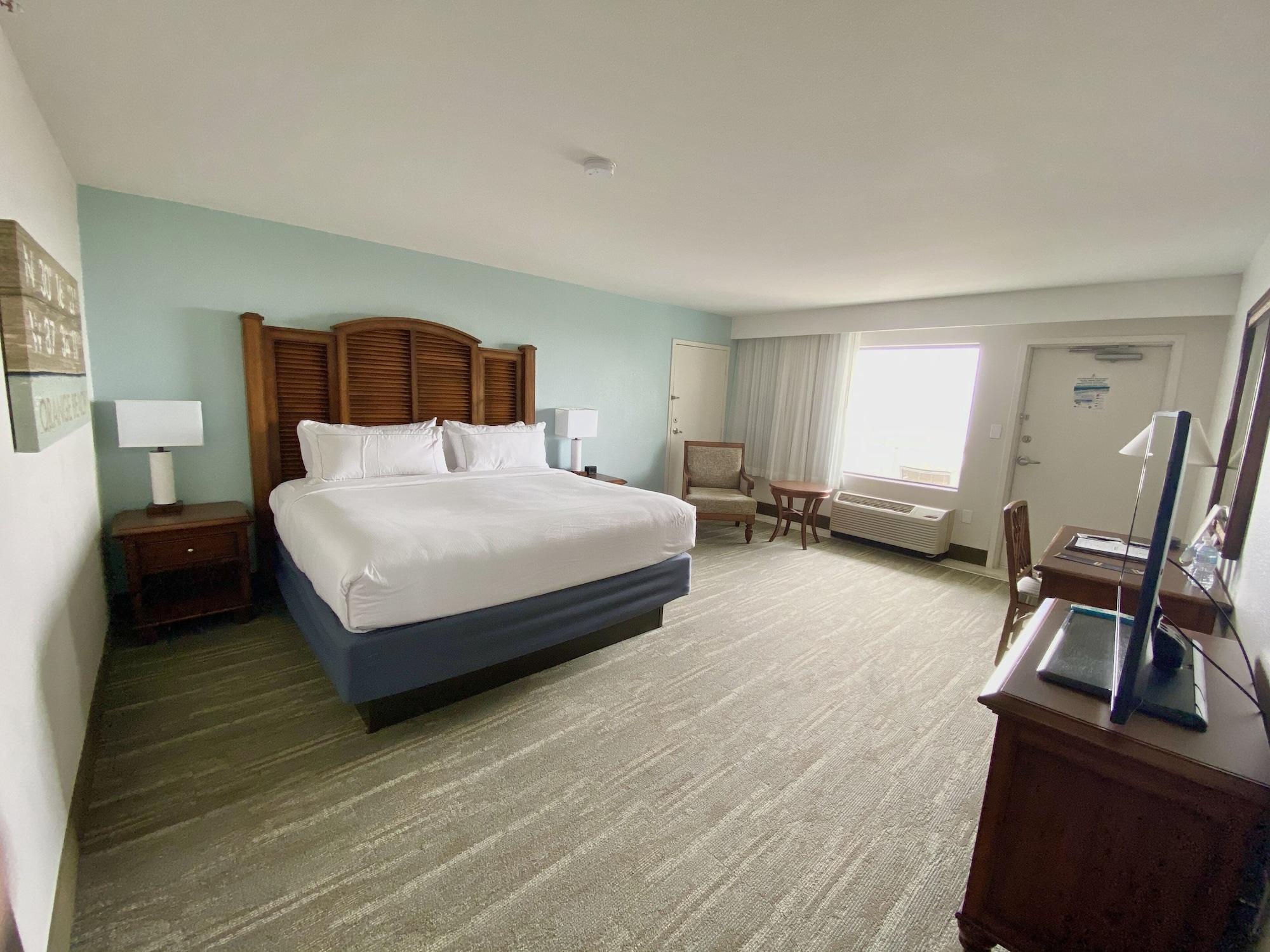 Hotel The Island House A Doubletree By Hilton 4*
