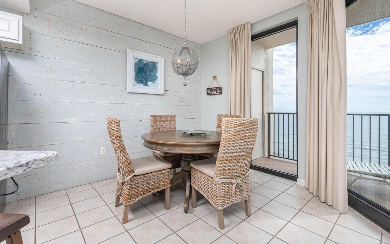 Phoenix X 1202 Apartment