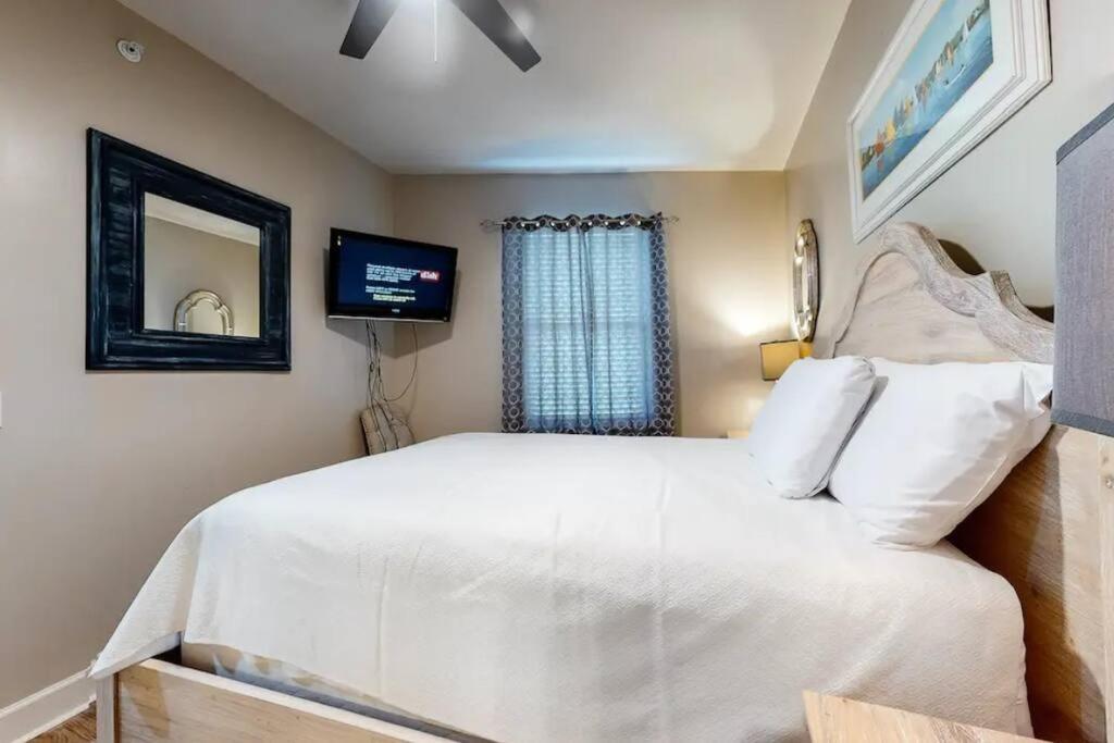 Holiday home Grand Pointe Unit 404