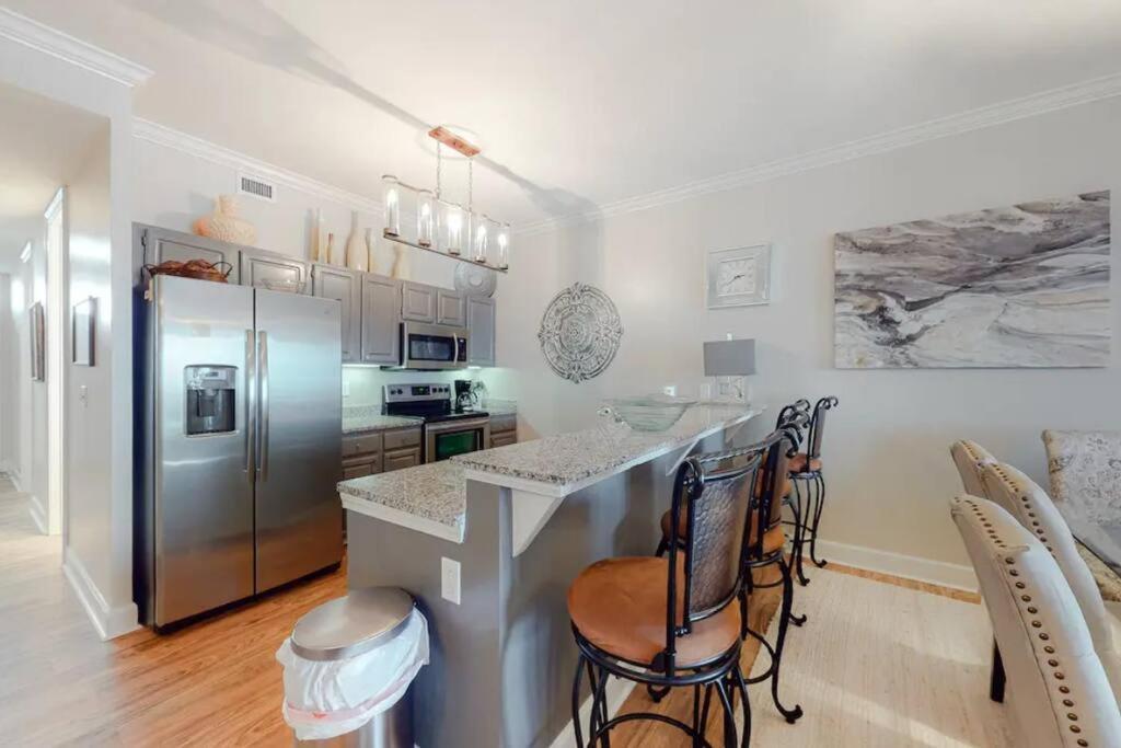Grand Pointe Unit 404 *