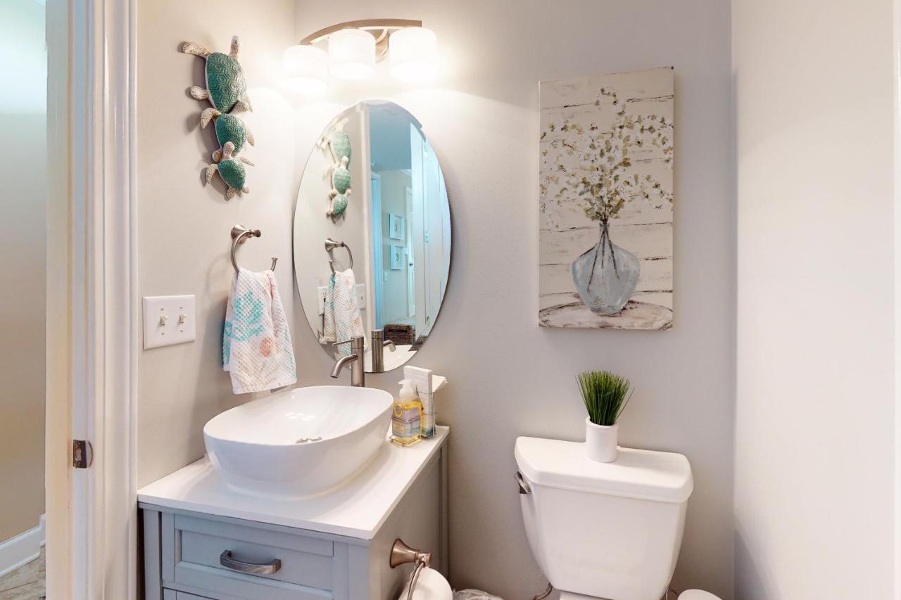 Regency Isle 305 Apartment