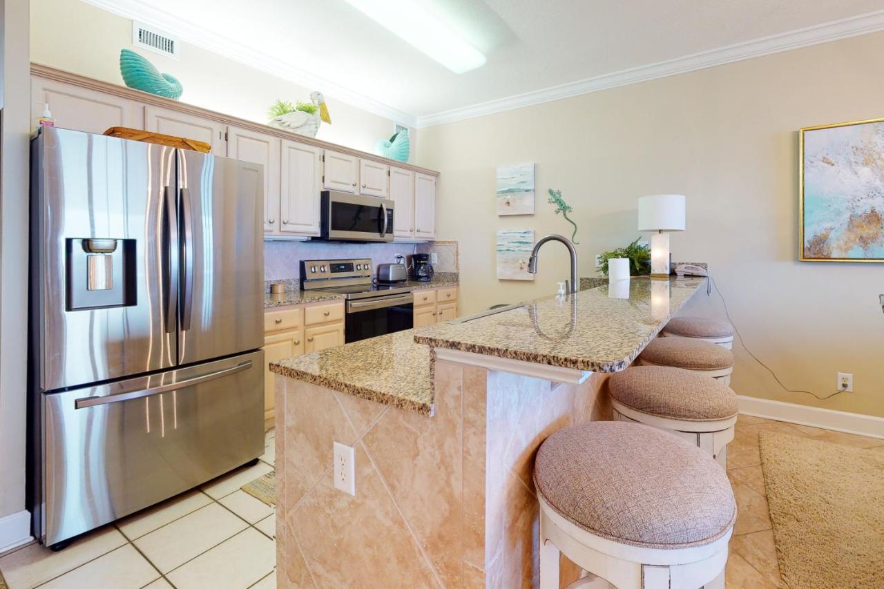 Regency Isle 305
