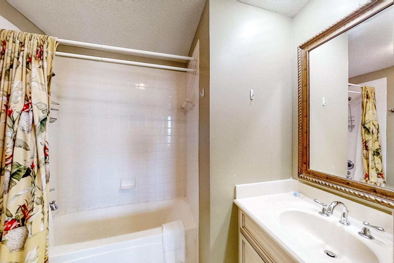 Four Seasons 402w Apartment *