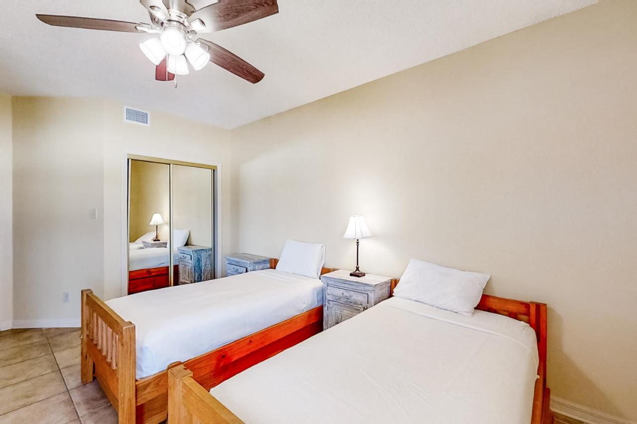 Apartment Four Seasons 402w