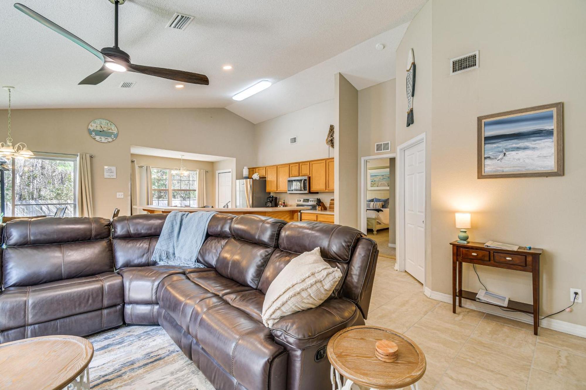 Orange With Hot Tub Less Than 2 Mi To The Wharf Holiday home *