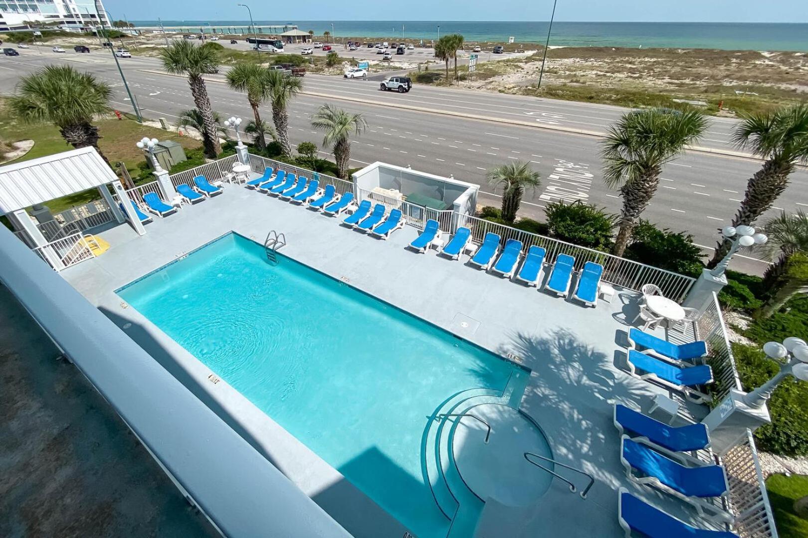 Cozy 2bd/2ba W/ View, Sleeps 6 Holiday home