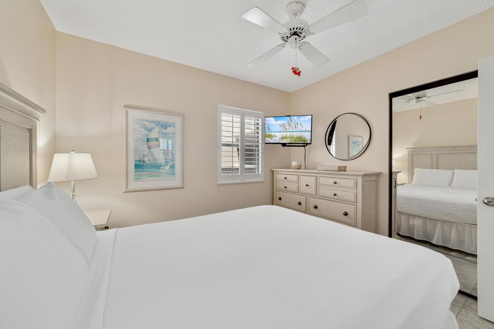 Holiday home Stunning Views, 3bd/2ba W/ Private Balcony *