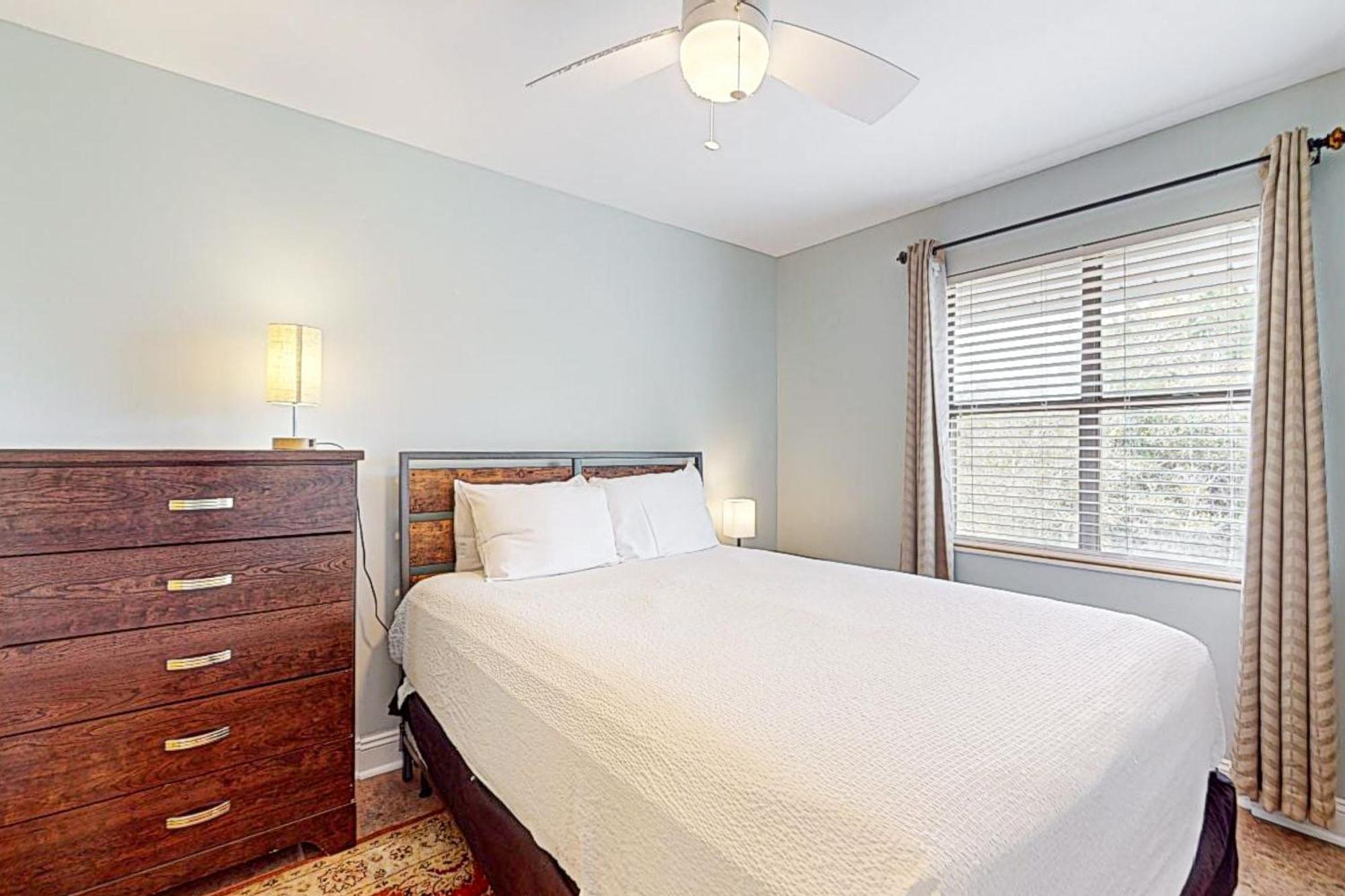 Mariner Lakes 20 Apartment *