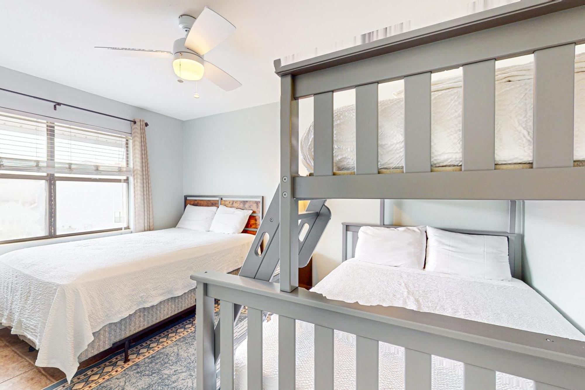 Apartment Mariner Lakes 20 *