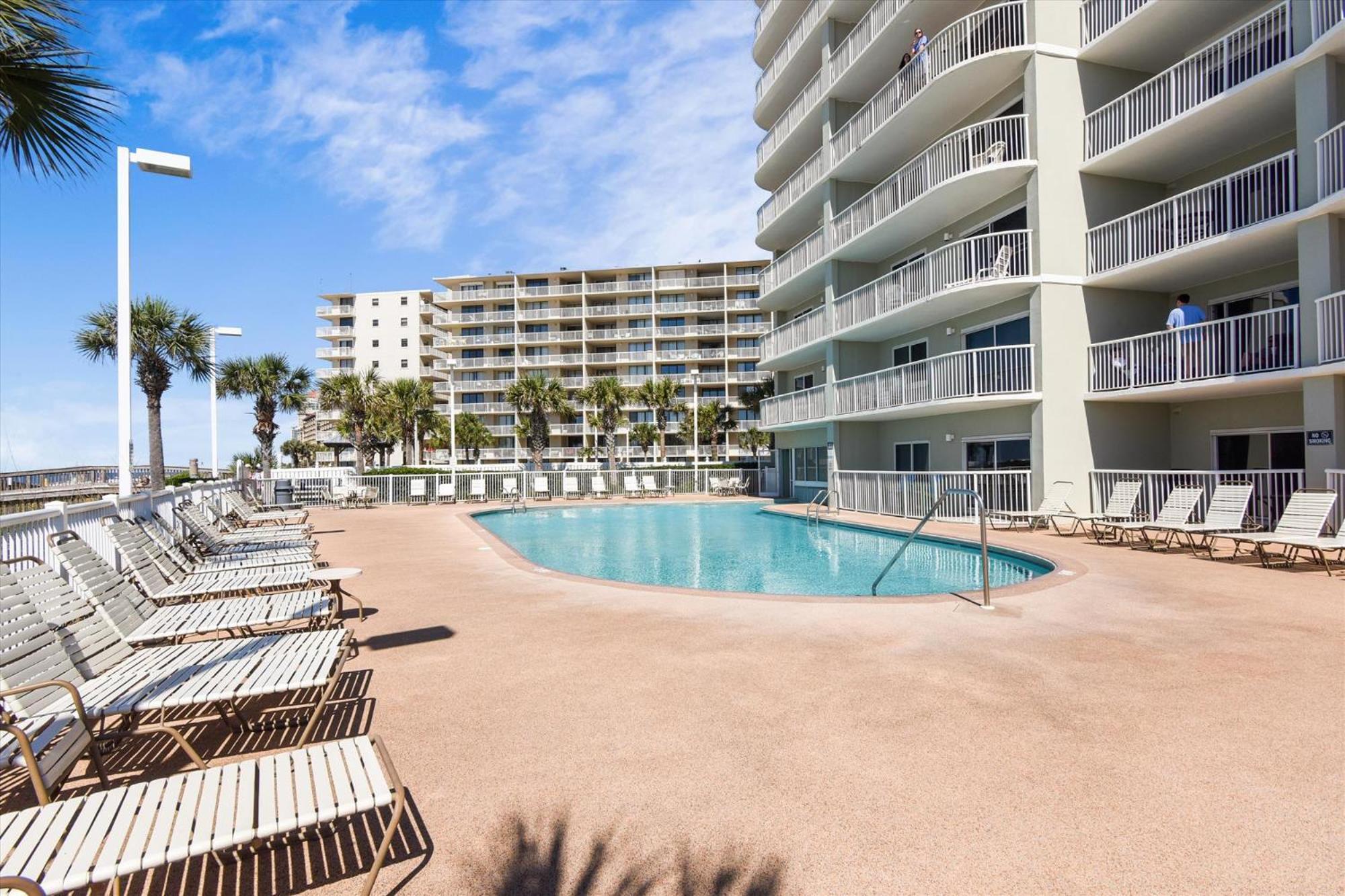 Tradewinds Unit 608 *