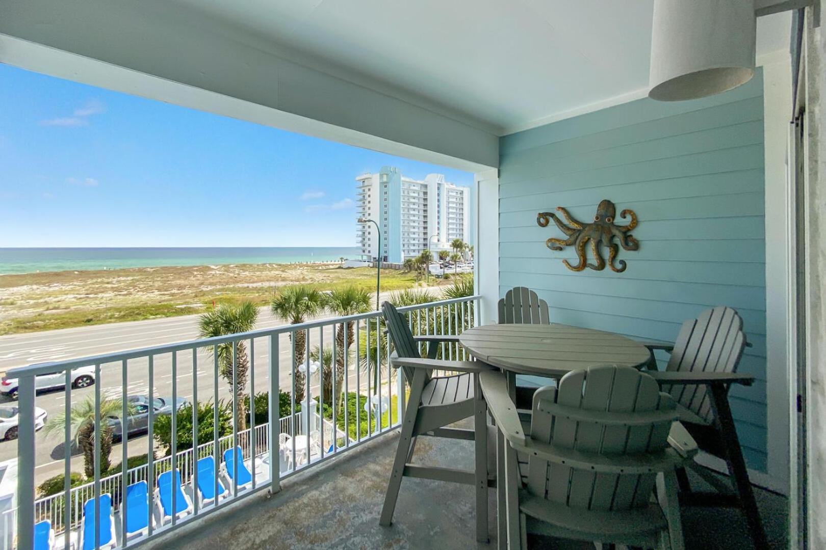 Cozy 2bd/2ba W/ View, Sleeps 6 *