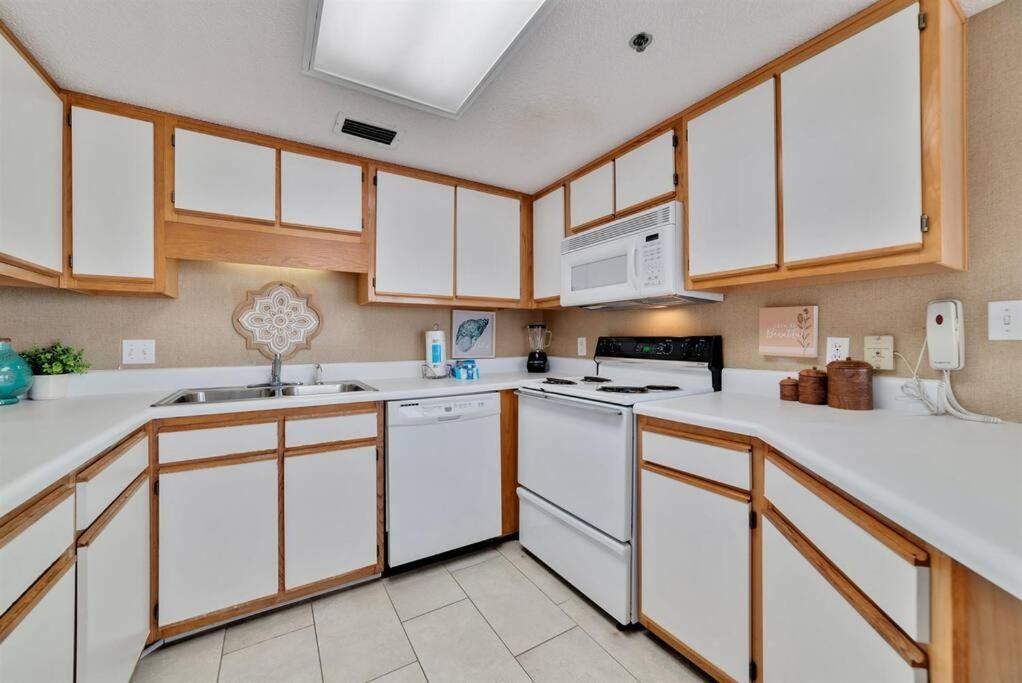 Phoenix-vii Unit 7814 - New-beach Front-sleeps 6 Apartment *