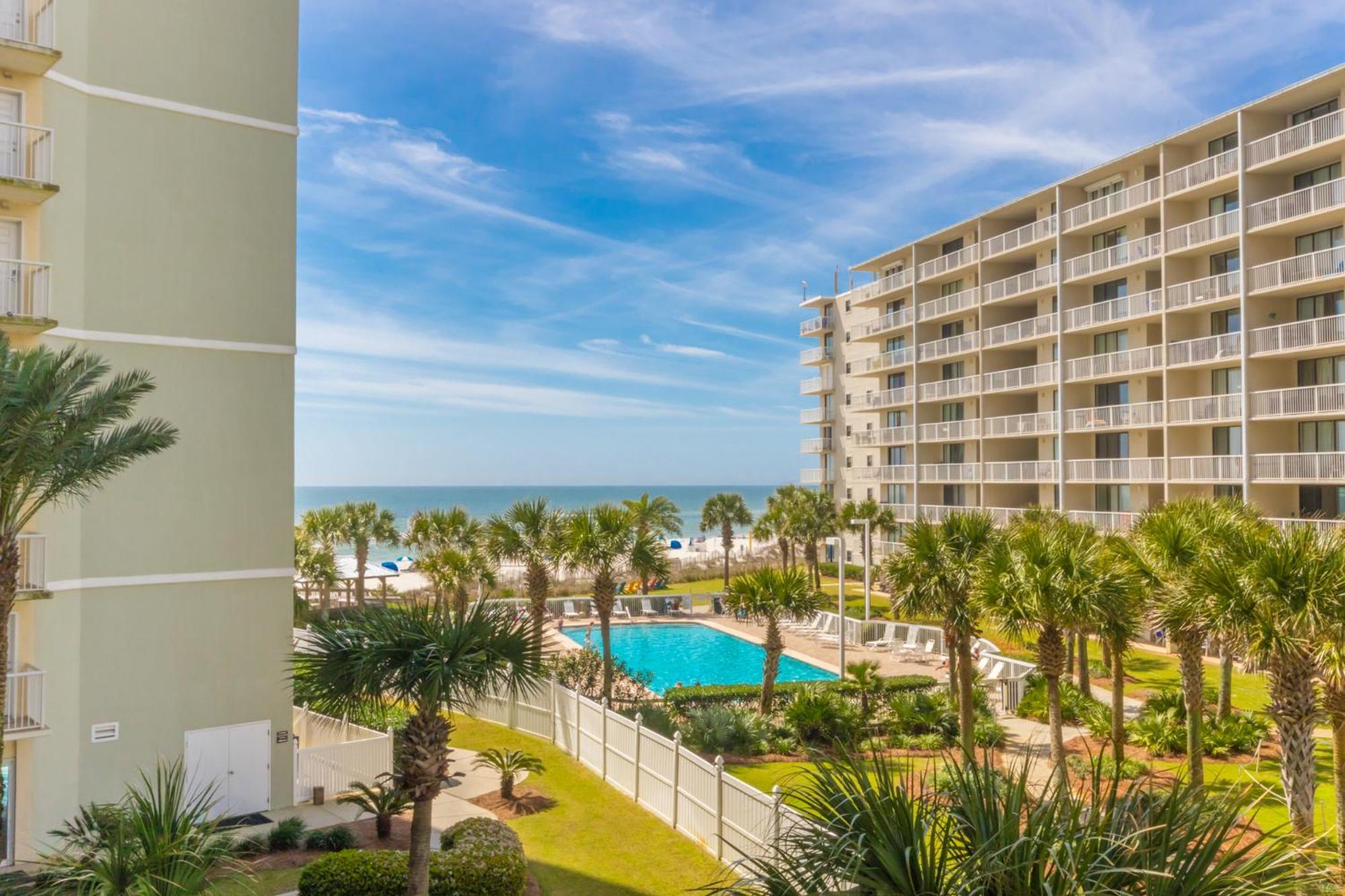 Tradewinds 205 *