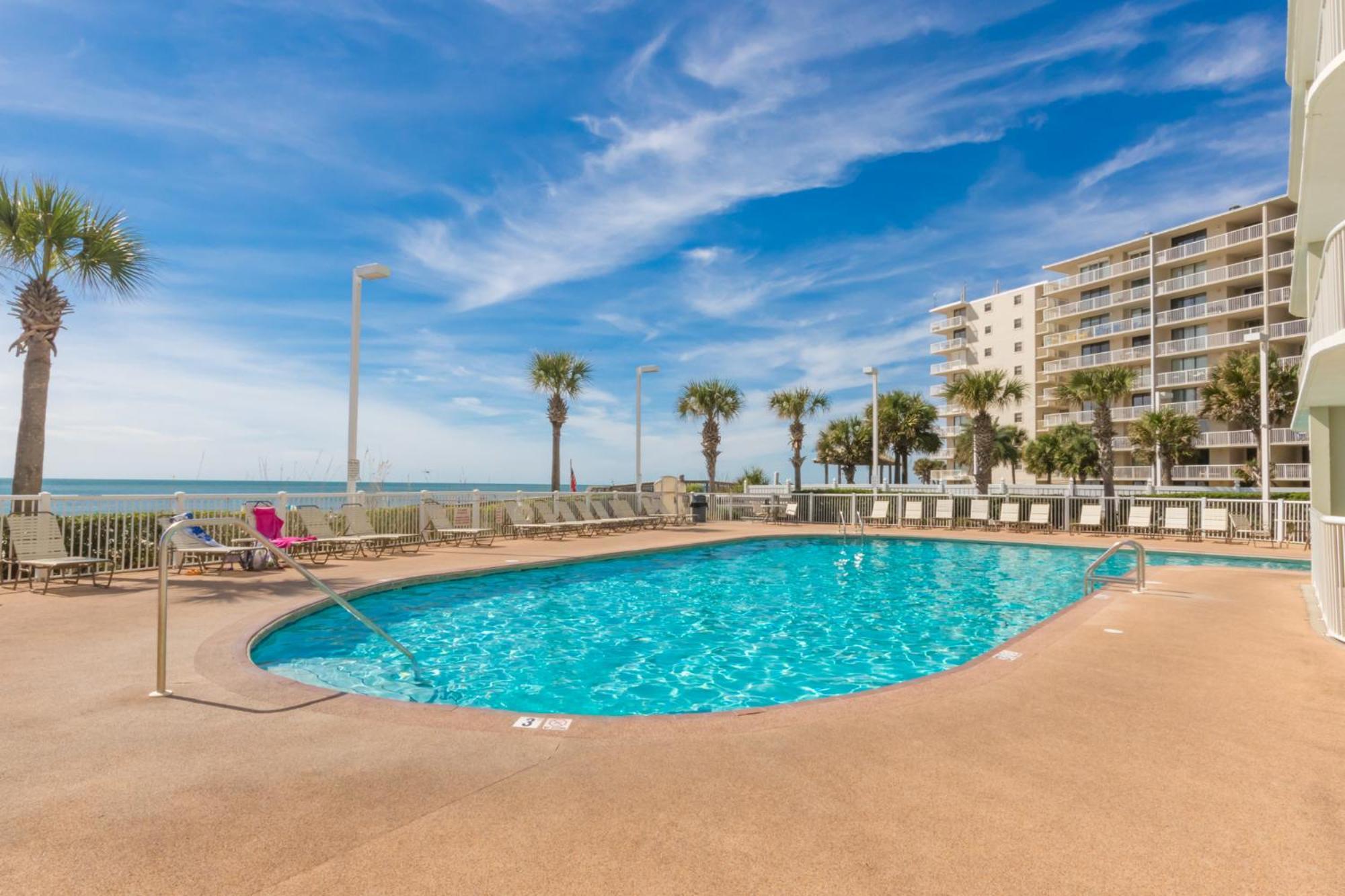Apartment Tradewinds 205