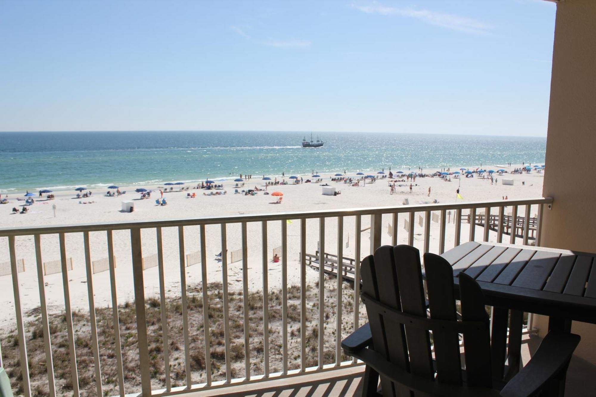 Four Winds 402 By Albvr - Amazing Beachfront With Private Balcony & Unbelievable Views! Holiday home *