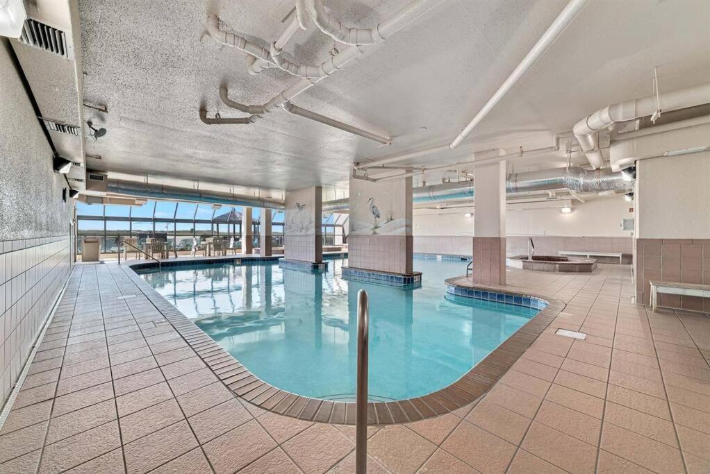 Phoenix-vii Unit 7814 - New-beach Front-sleeps 6 Orange Beach
