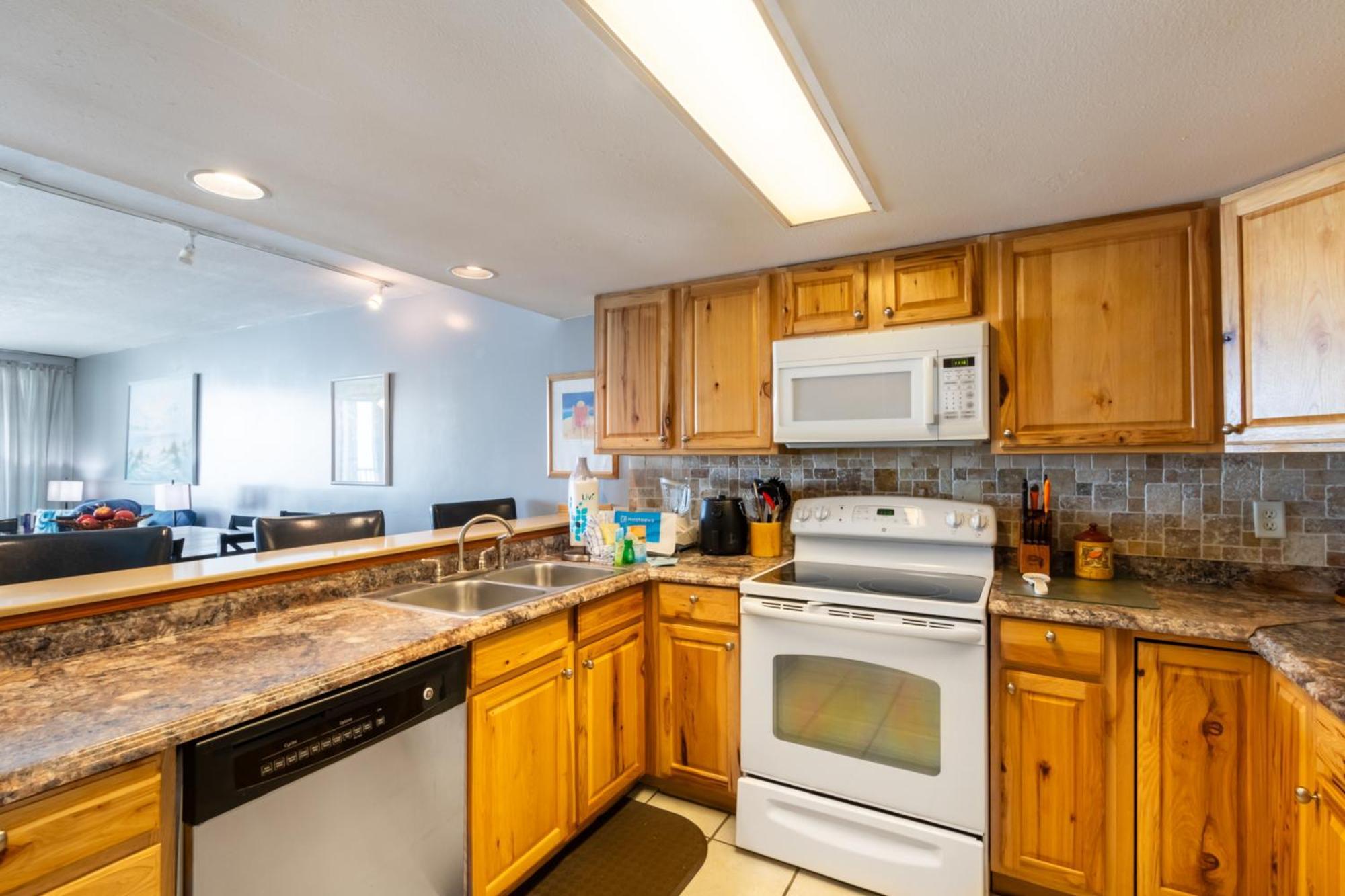 Romar Tower 5d Apartment